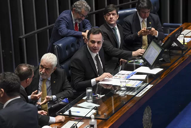 Senado aprova regulamentação para inteligência artificial no Brasil