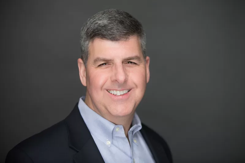 Tarifas e mudanças climáticas não salvarão a indústria, mas a IA, sim