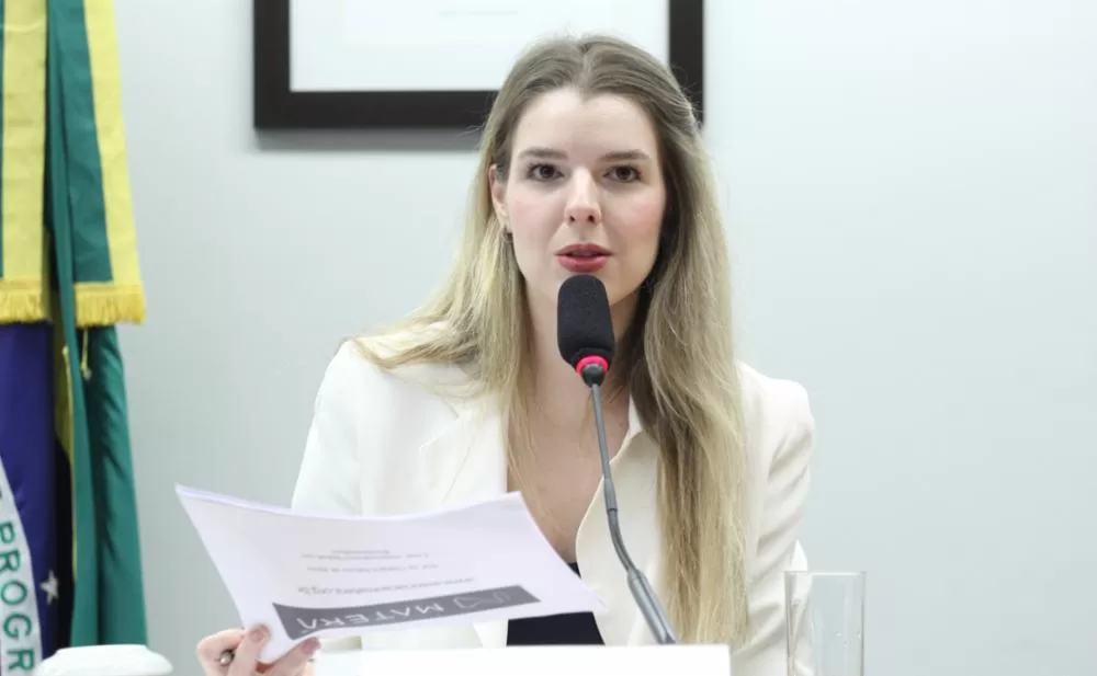 Câmara instalará comissão especial para discutir regulação da IA no Brasil no dia 20