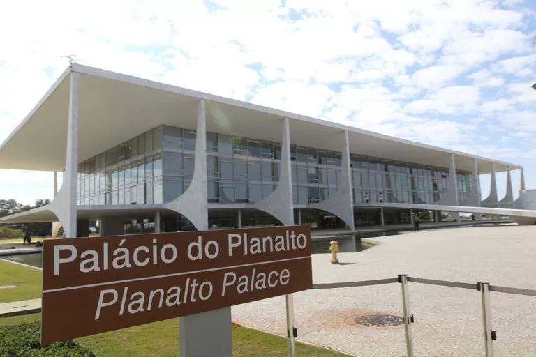 Plano brasileiro de IA quer ampliar o uso da tecnologia na administração pública