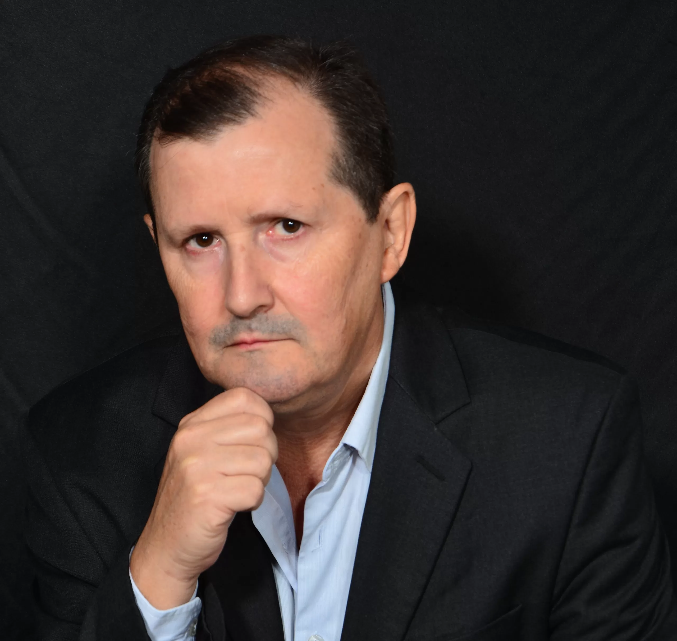 A Metalurgia da Mente: Como a Arquitetura de Prompt Forja a Próxima Geração de Cognição da IA