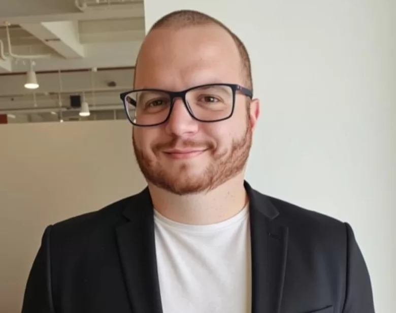 Cresce o alerta do mercado com impactos das tarifas dos EUA na inovação em IA e telecomunicações