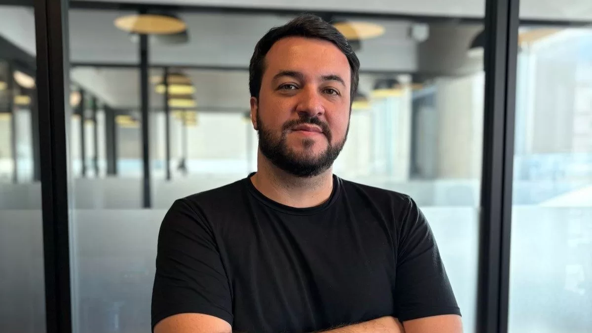 Tarifas dos EUA criam risco para inovação e infraestrutura dos setores de tecnologia e IA do Brasil