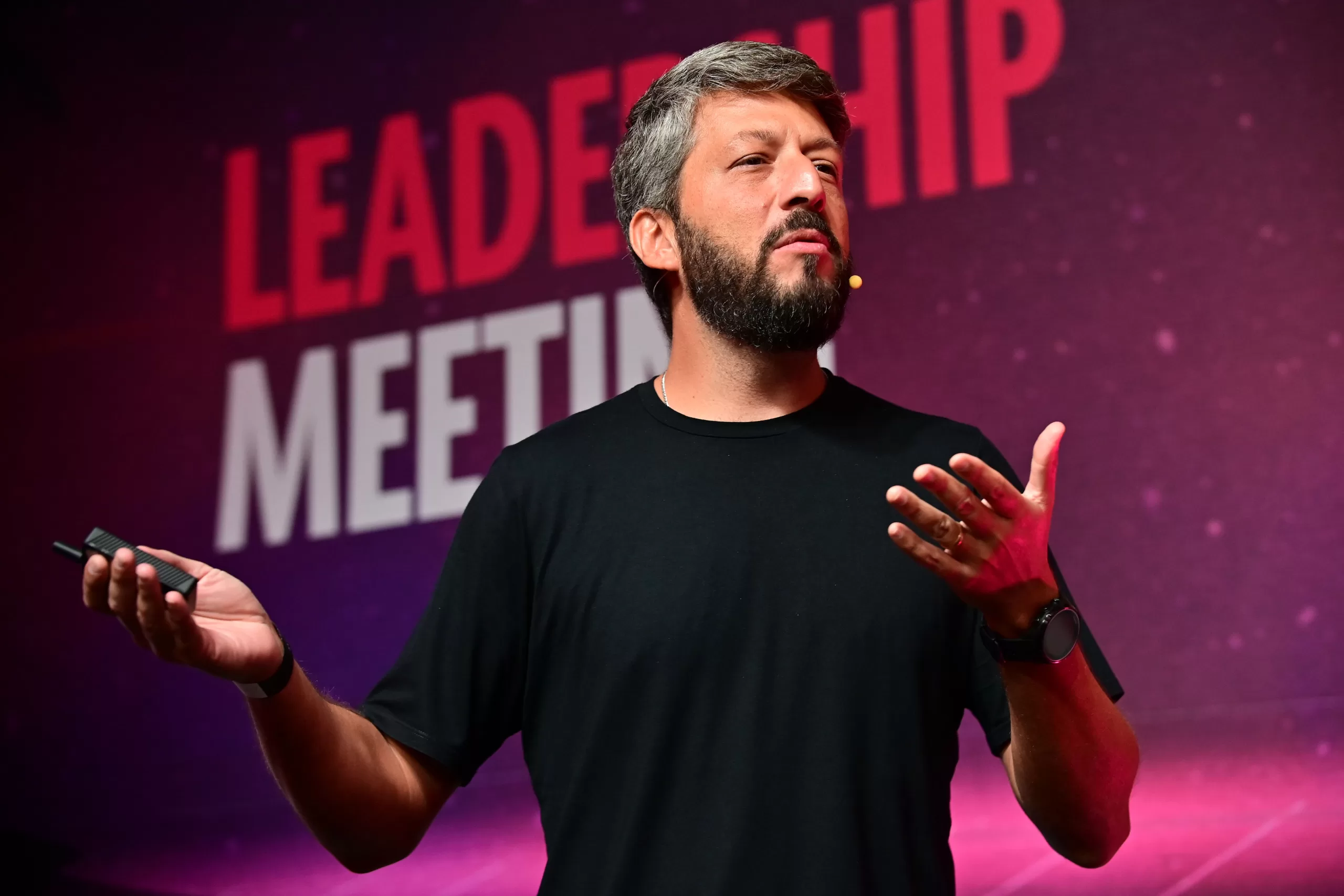 Enquanto EUA considera a inteligência artificial um artigo geopolítico, Brasil ainda trata como automação e chatbot