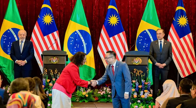 Brasil firma acordos com a Malásia para avançar em semicondutores e inteligência artificial