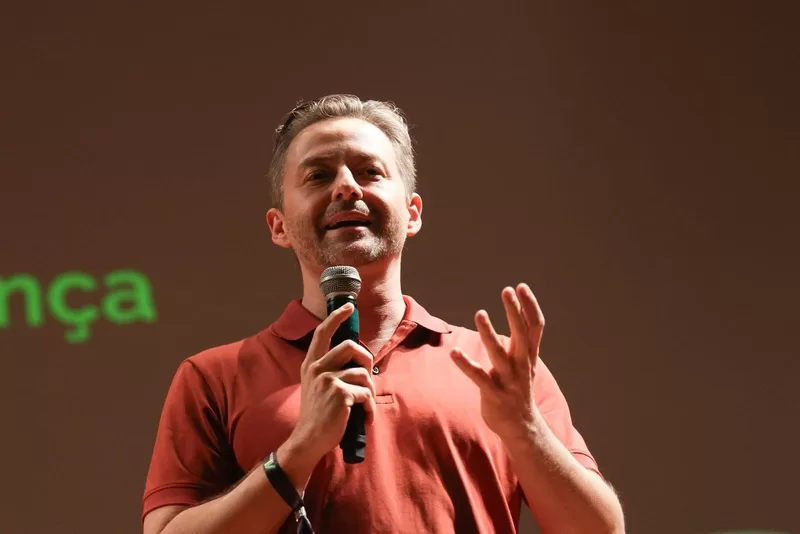 A cultura da inteligência ampliada em tempos de IA Generativa