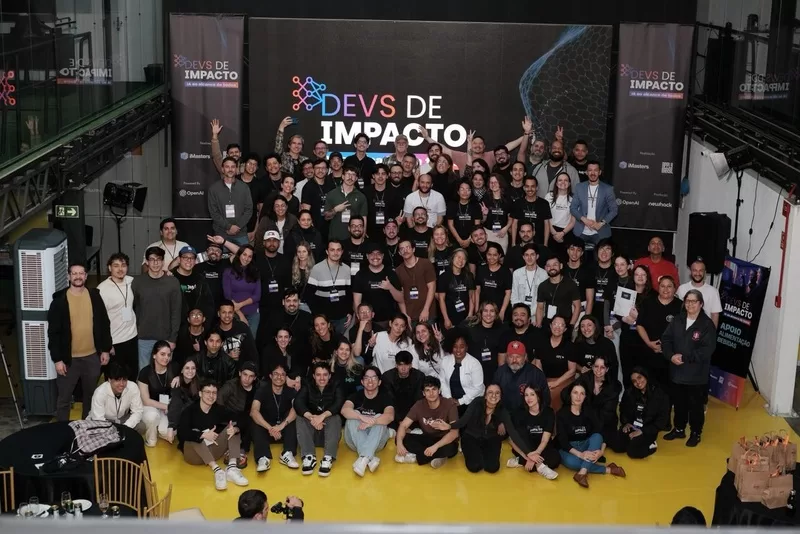 Estudantes de São Paulo vencem hackathon com plataforma de IA que calcula custo de desastres climáticos