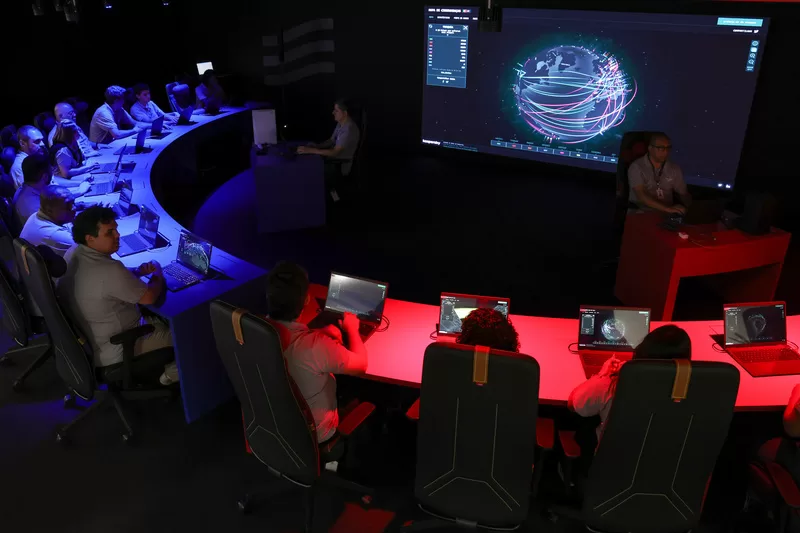 Firjan/Senai inaugura centro de tecnologia para formação em IA no Rio de Janeiro