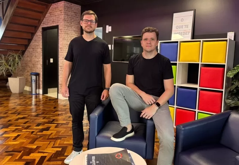 Loopia capta R$ 3,7 milhões para expandir chat commerce com IA no varejo