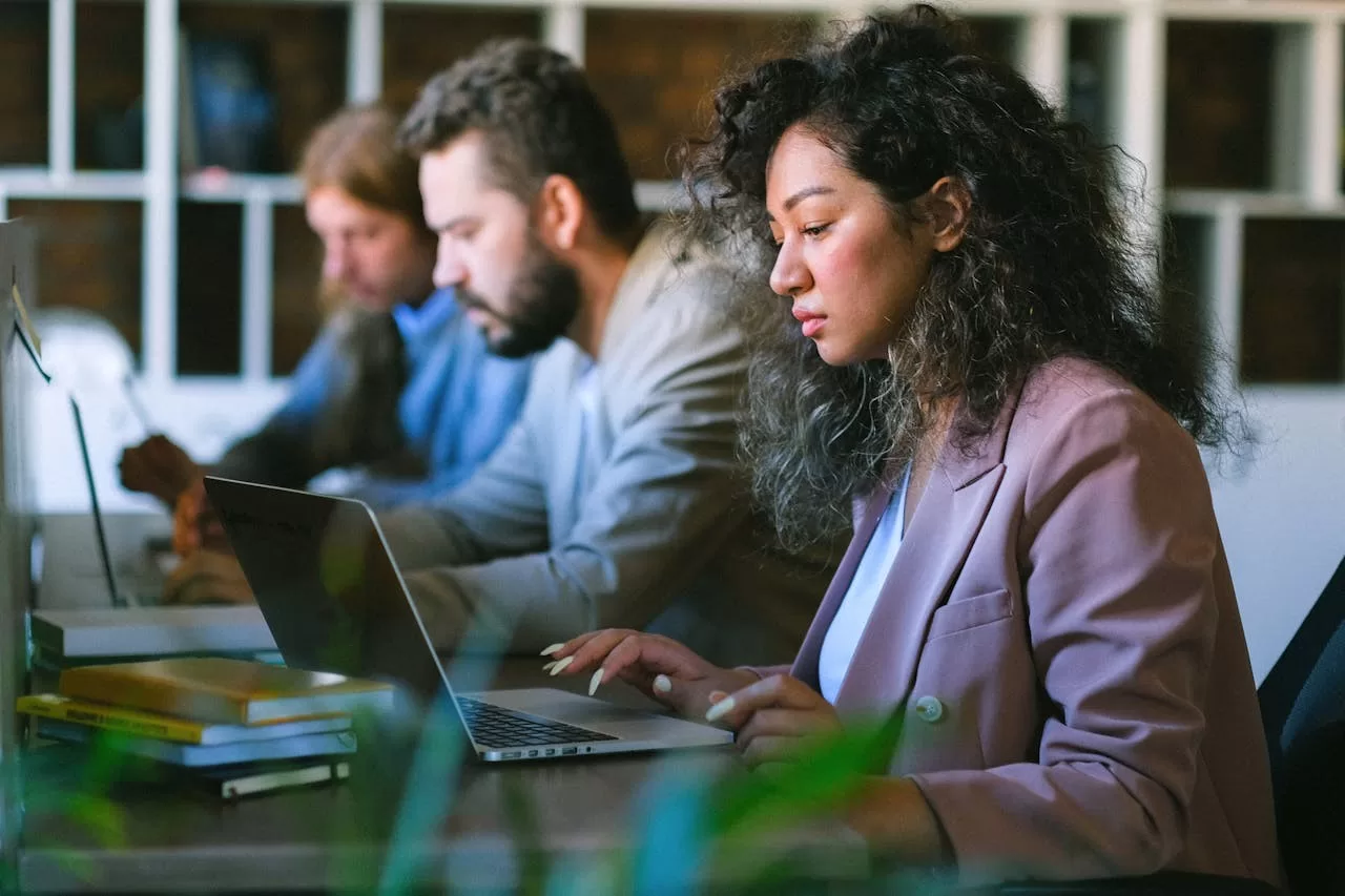 IA elimina digitação manual e redefine a eficiência no comex