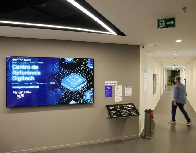 Firjan SENAI abre 500 vagas gratuitas para curso on-line de IA industrial