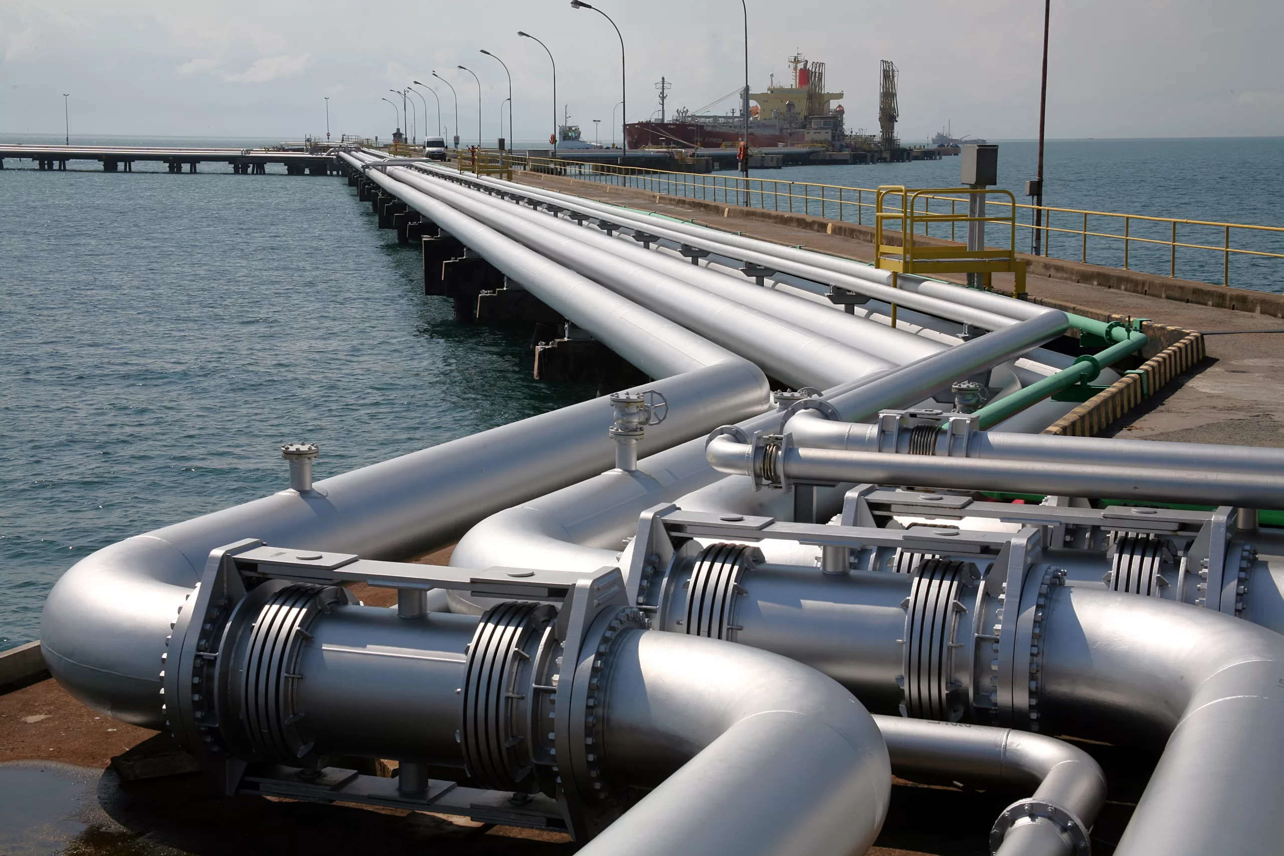 Transpetro usa IA para reduzir consumo de energia em duto de petróleo