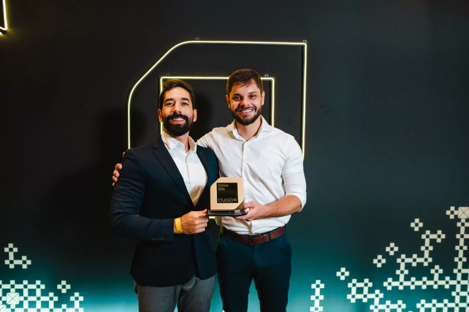 AutoU recebe selo do Cubo Itaú por engajamento e amplia atuação internacional