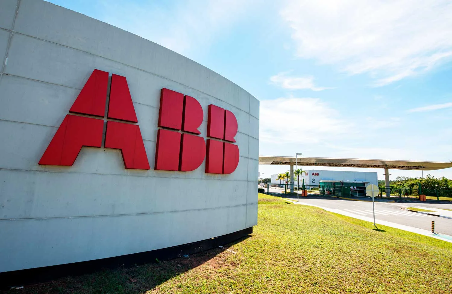 ABB cria iniciativa no Brasil para ampliar uso de IA na otimização de processos internos