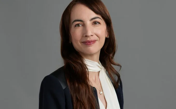 Schneider Electric e Deloitte firmam aliança para acelerar digitalização industrial e modernização operacional