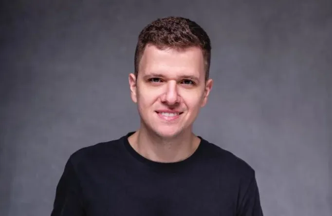 Loopia projeta quadruplicar sua receita com lançamentos e aposta em agentes de IA no chat commerce