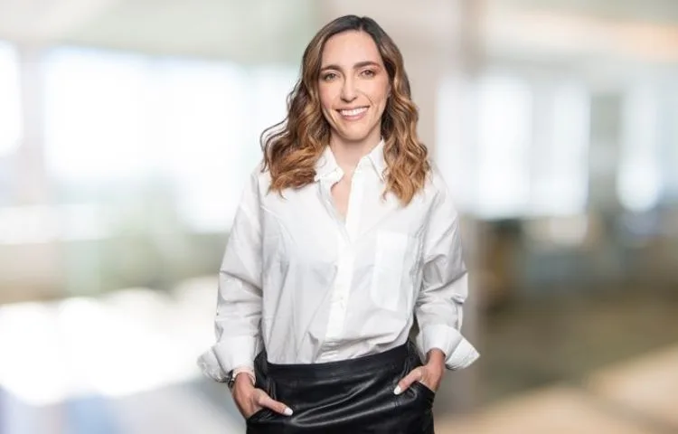 Contratação de treinadores de IA cresce 642% no Brasil e destaca novo perfil profissional