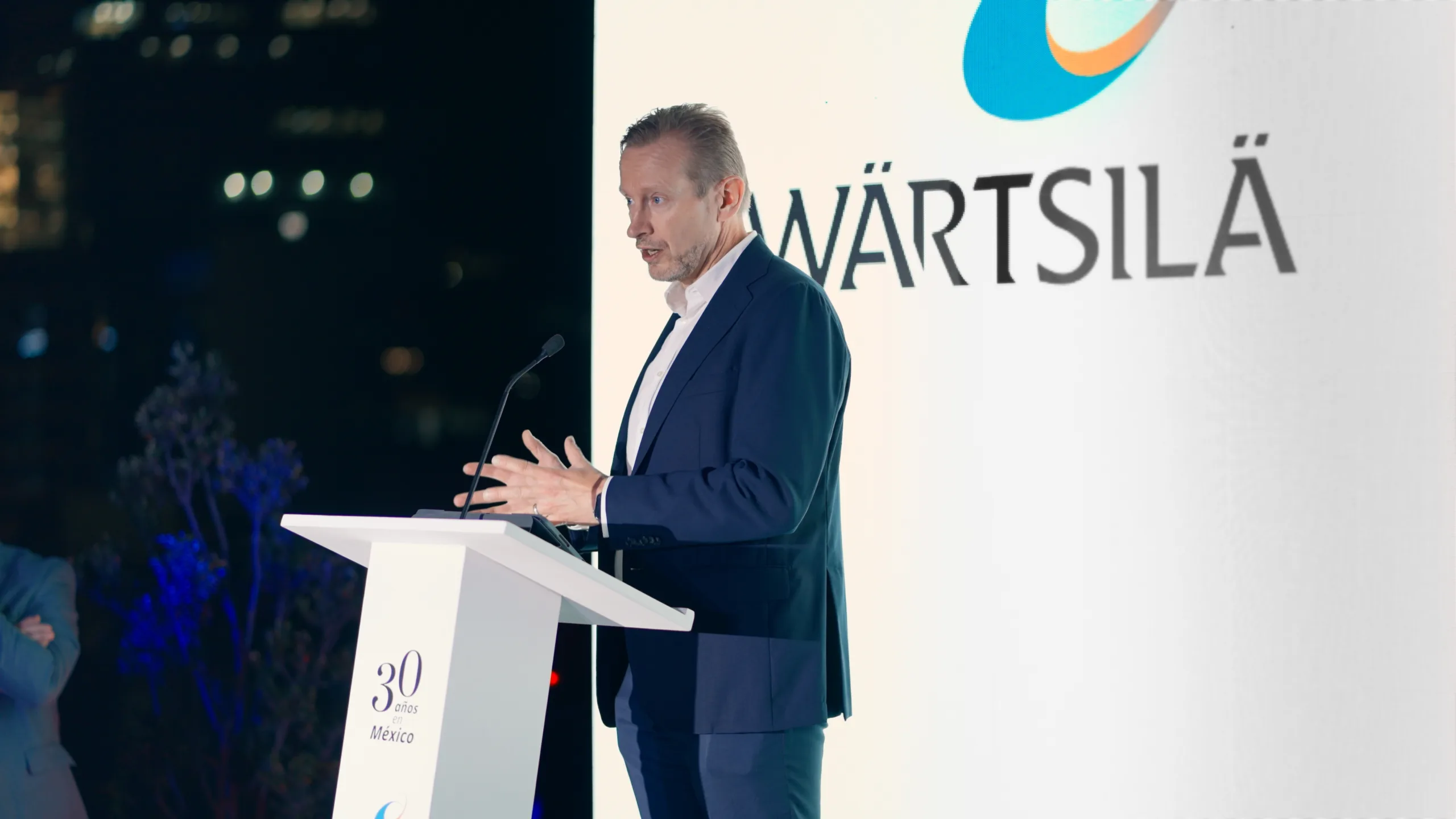 Expansão da IA esbarra em limitações da infraestrutura de energia nas Américas, alerta Wärtsilä