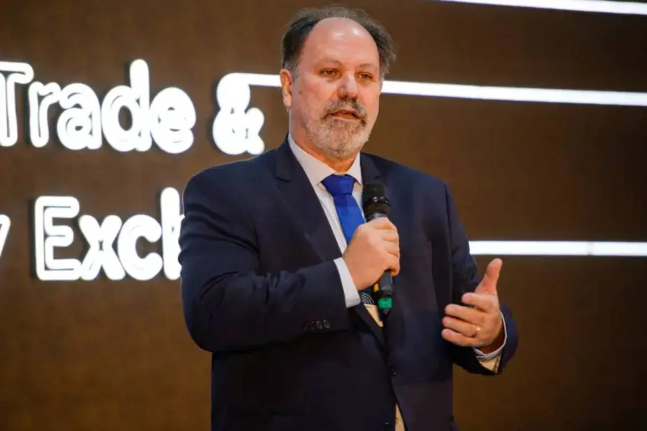 Data centers e IA aceleram mercado global de pequenos reatores nucleares, diz relatório