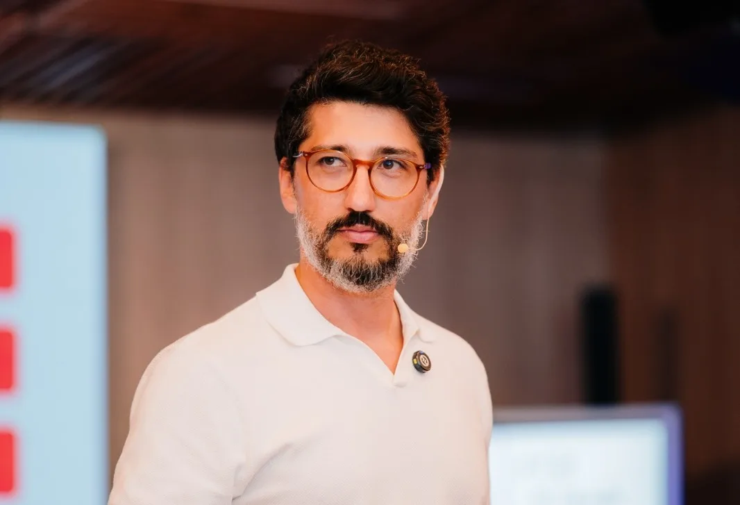 Atomic Ventures investe na Orbit, plataforma de gestão empresarial com agentes de IA