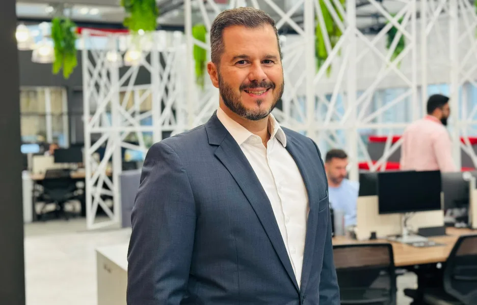 EVEO quer ampliar clusters de IA no Brasil e mira receita de R$ 500 milhões até 2030
